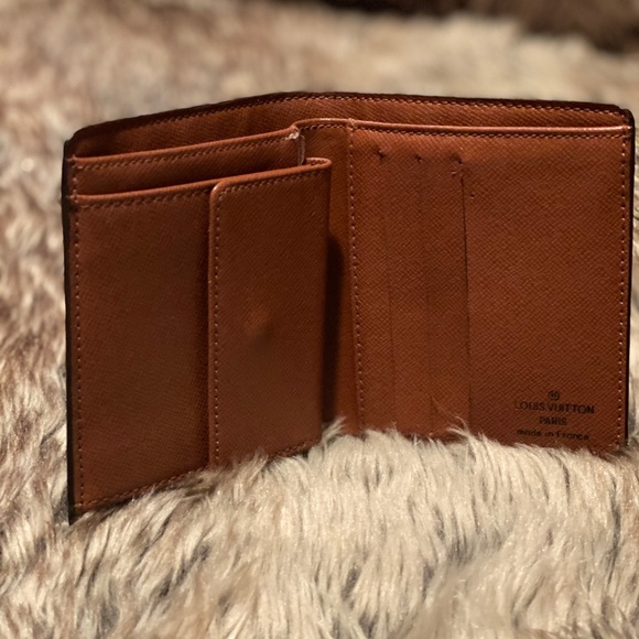 Louis Vuitton wallet - Picture 4 of 4